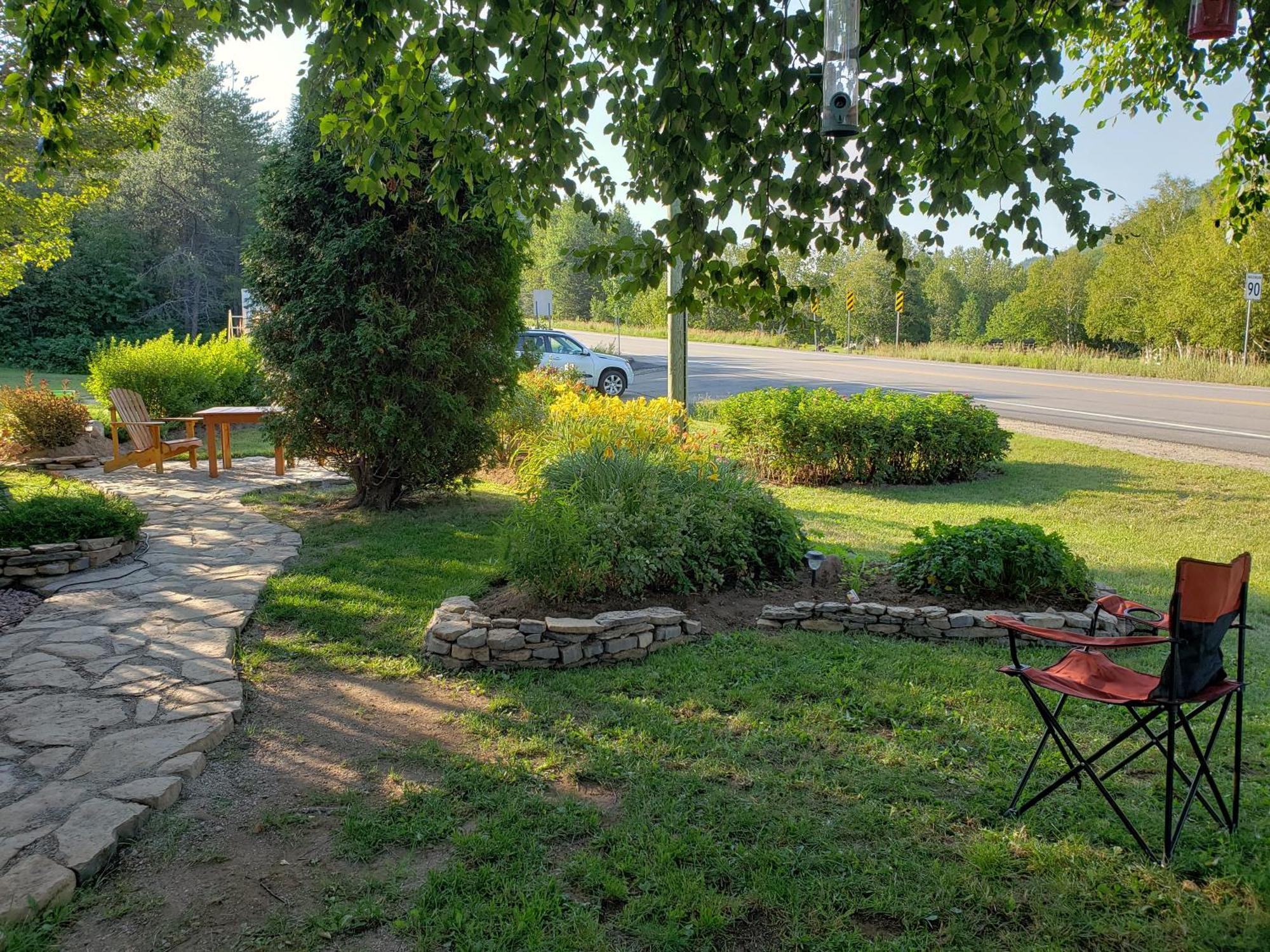 Residence Touristique Les Bouleaux Petit-Saguenay Екстериор снимка